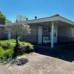 Spacious Surrounded Large Garden *