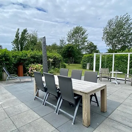 Spacious Surrounded Large Garden Sint Maartensvlotbrug