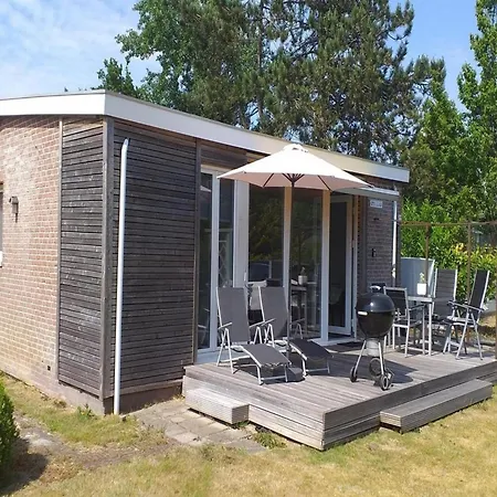 Holiday home Spacious Surrounded Large Garden Sint Maartensvlotbrug