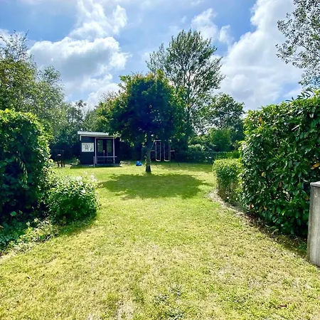 Holiday home Spacious Surrounded Large Garden *