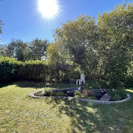 Spacious Surrounded Large Garden Holiday home
