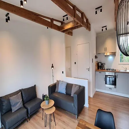 Holiday home Spacious Surrounded Large Garden *