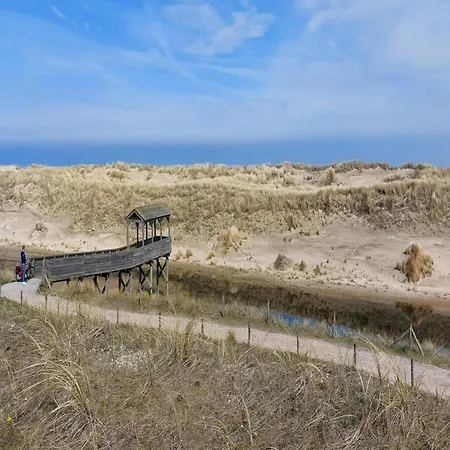 Spacious Surrounded Large Garden * Sint Maartensvlotbrug