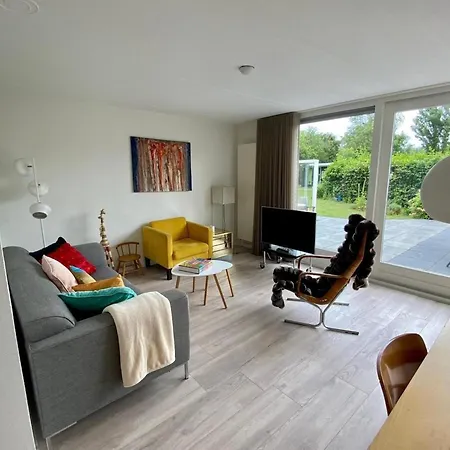 Spacious Surrounded Large Garden Sint Maartensvlotbrug