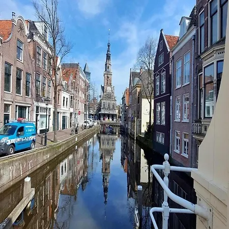 Σπίτι διακοπών Spacious Surrounded Large Garden Sint Maartensvlotbrug