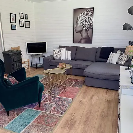 Spacious Surrounded Large Garden