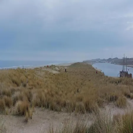 Σπίτι διακοπών Spacious Surrounded Large Garden