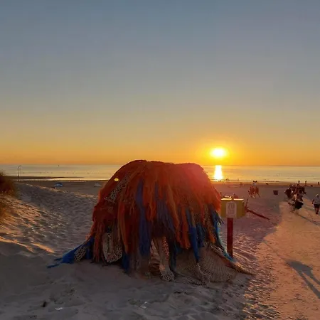 Σπίτι διακοπών Spacious Surrounded Large Garden *