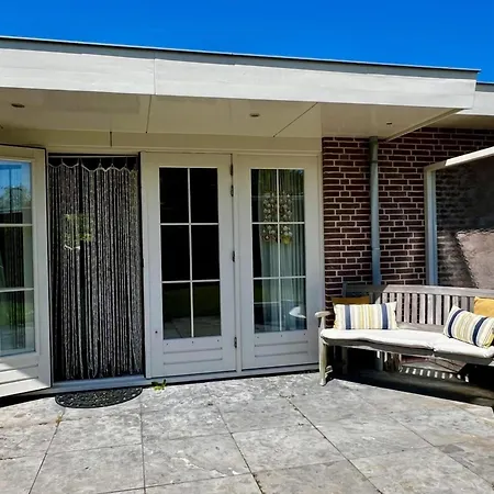 Holiday home Spacious Surrounded Large Garden Sint Maartensvlotbrug