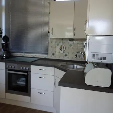 Spacious Surrounded Large Garden Σπίτι διακοπών *