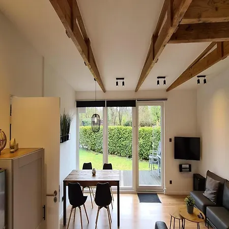 Spacious Surrounded Large Garden * Sint Maartensvlotbrug