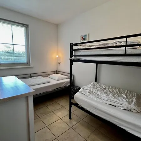 Spacious Surrounded Large Garden *