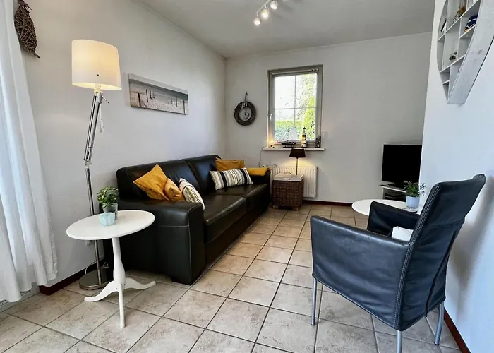 Feriehus Spacious Surrounded Large Garden *