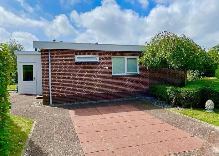 Feriehus Spacious Surrounded Large Garden *