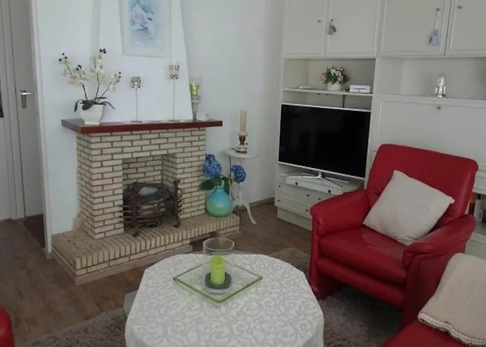 Feriehus Spacious Surrounded Large Garden *