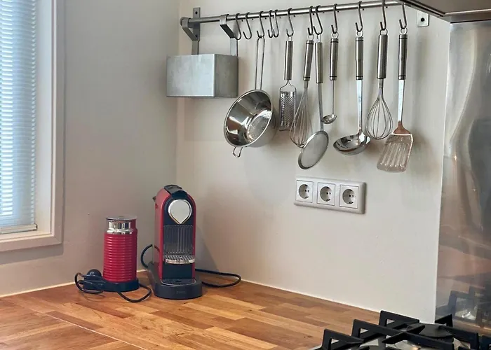 Spacious Surrounded Large Garden * Sint Maartensvlotbrug