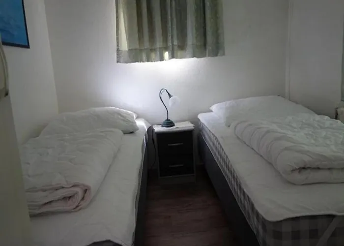 Feriehus Spacious Surrounded Large Garden *