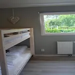 Semesterbostad Spacious Surrounded Large Garden Sint Maartensvlotbrug