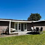 Holiday home Spacious Surrounded Large Garden Sint Maartensvlotbrug