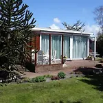 Holiday home Spacious Surrounded Large Garden Sint Maartensvlotbrug