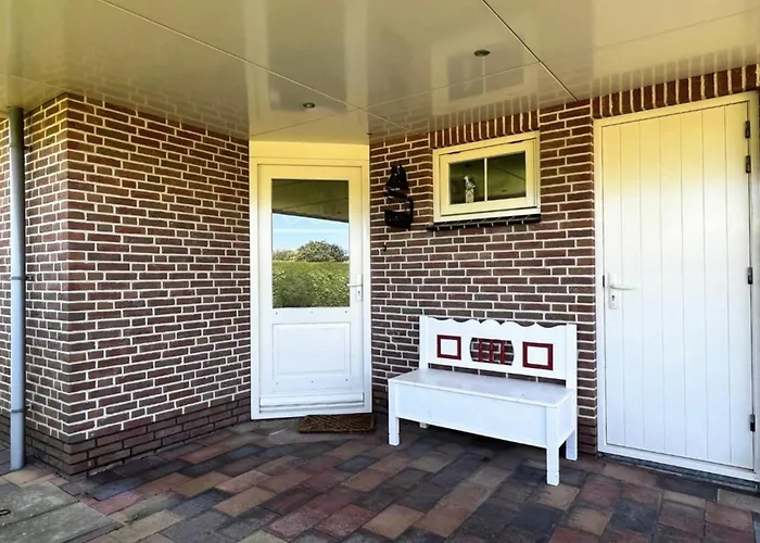 Spacious Surrounded Large Garden Dom wakacyjny