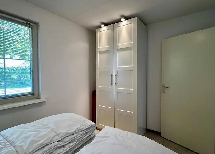 Dom wakacyjny Spacious Surrounded Large Garden *