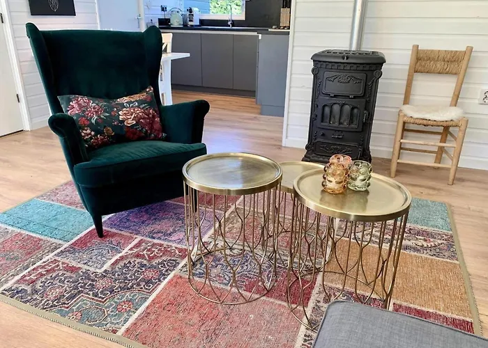 Spacious Surrounded Large Garden * Sint Maartensvlotbrug