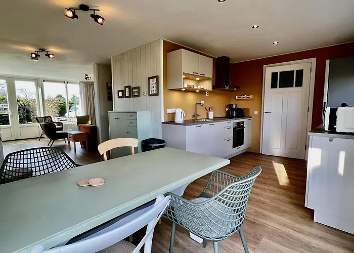 Spacious Surrounded Large Garden Sint Maartensvlotbrug