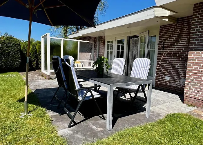 Dom wakacyjny Spacious Surrounded Large Garden *